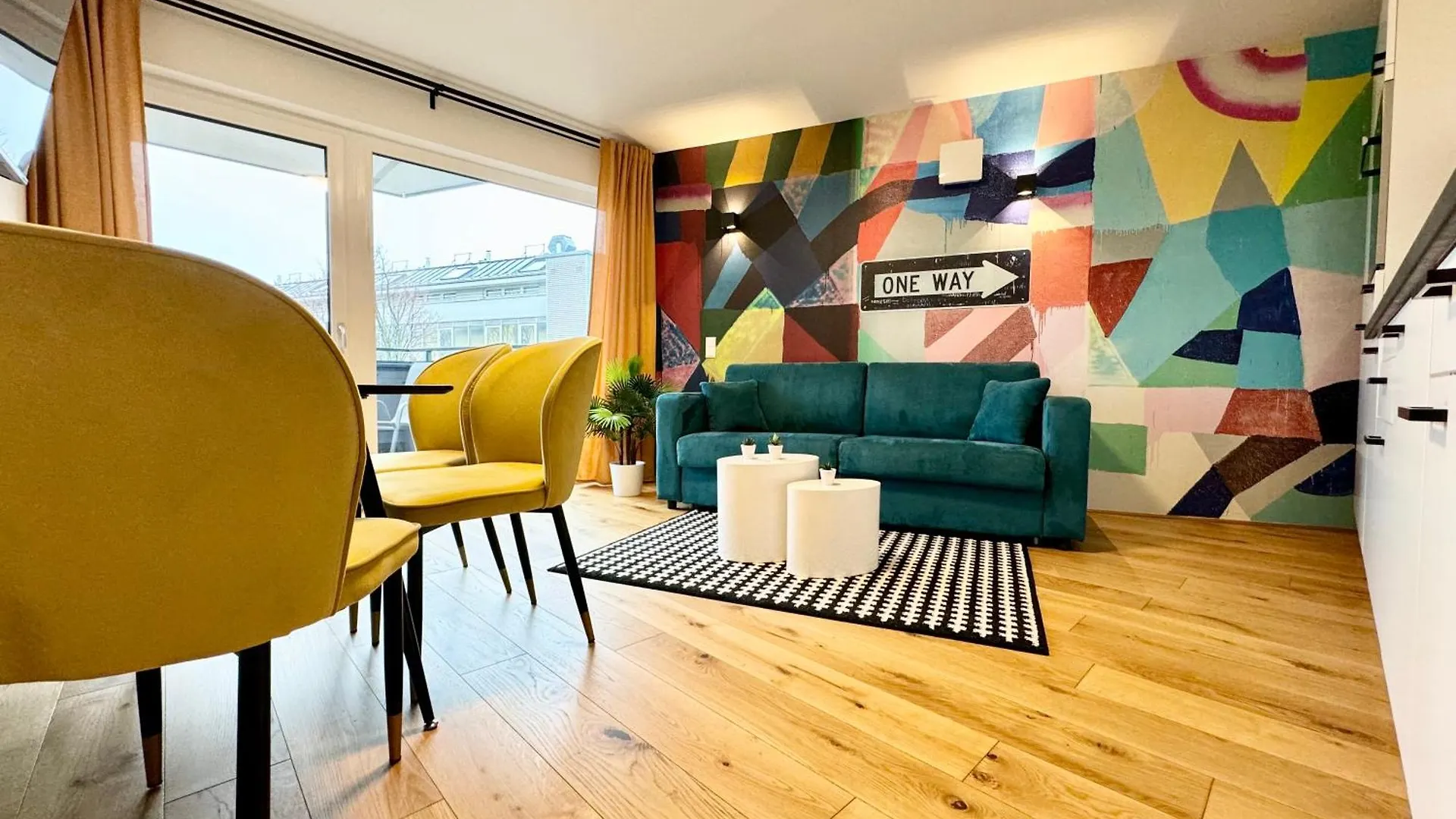 Kreative Wohnung Mit Balkon Vienna Apartment